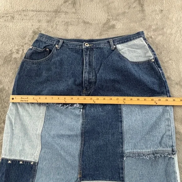 Vintage Patchwork Denim Maxi Skirt Womens 20W Star Stud Blue Front Slit Frayed - Picture 6 of 9